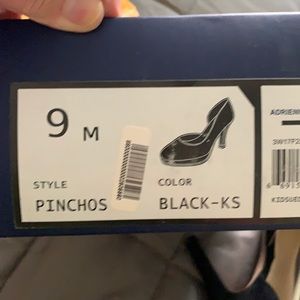 Adrienne Vittadini Black Pumps